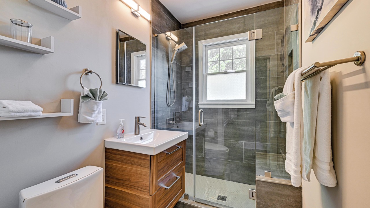 Photo of Bathroom in Wesley Heights
