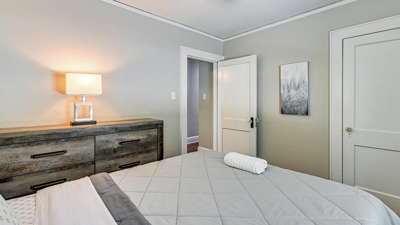 Photo of Bedroom in Wesley Heights