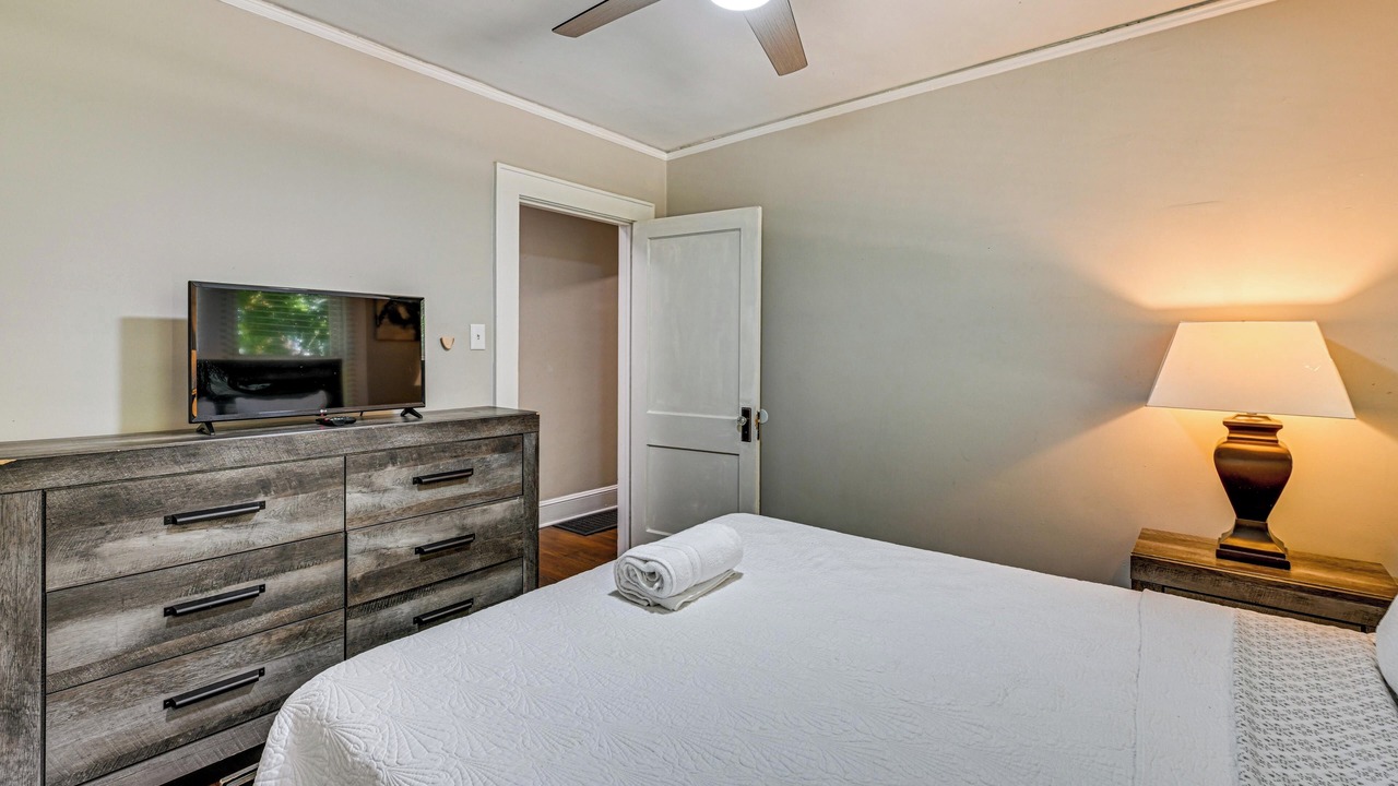 Photo of Bedroom in Wesley Heights