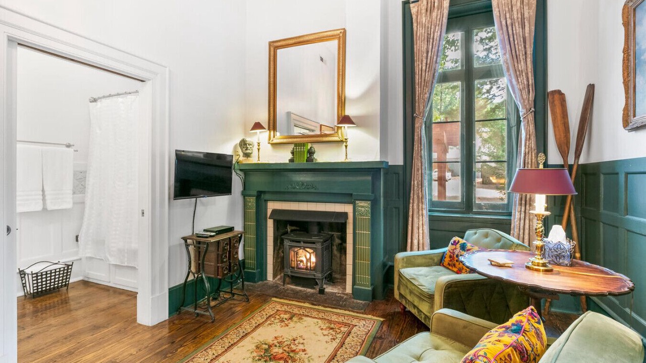 Photo of Livingroom in Royal Pines