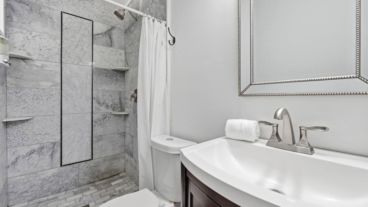 Photo of Bathroom in North Buckhead
