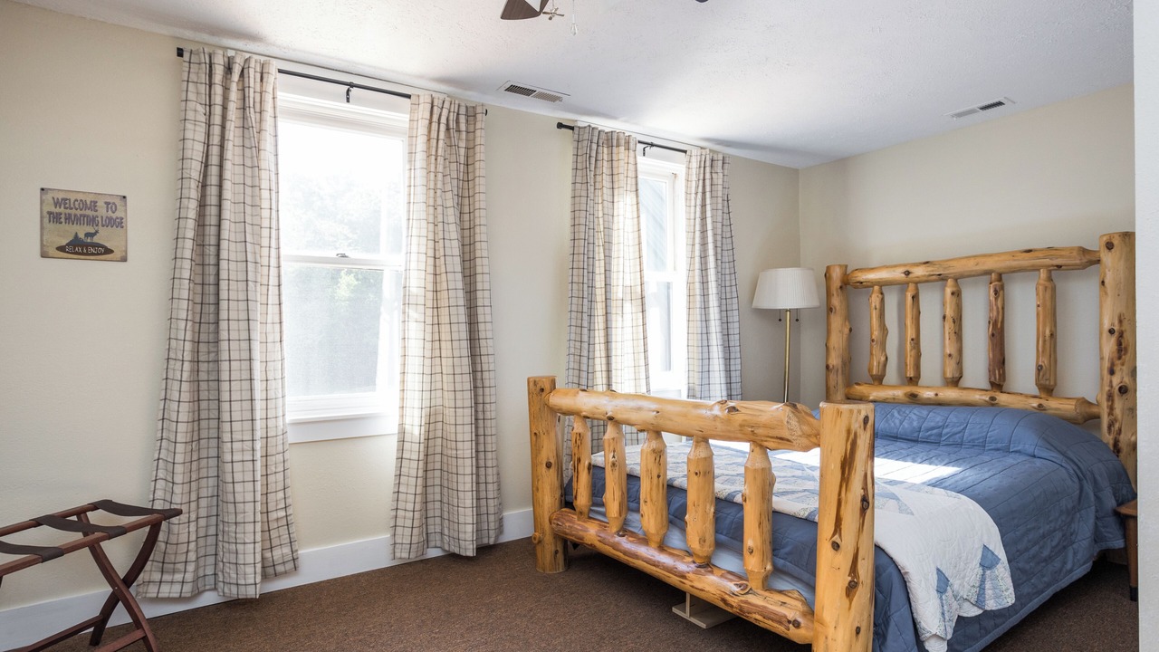 Photo of Bedroom in Shoals
