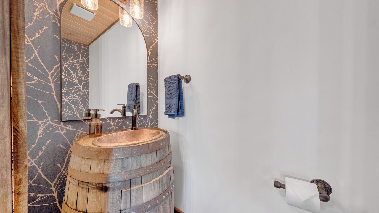 Photo of Bathroom in Peaks