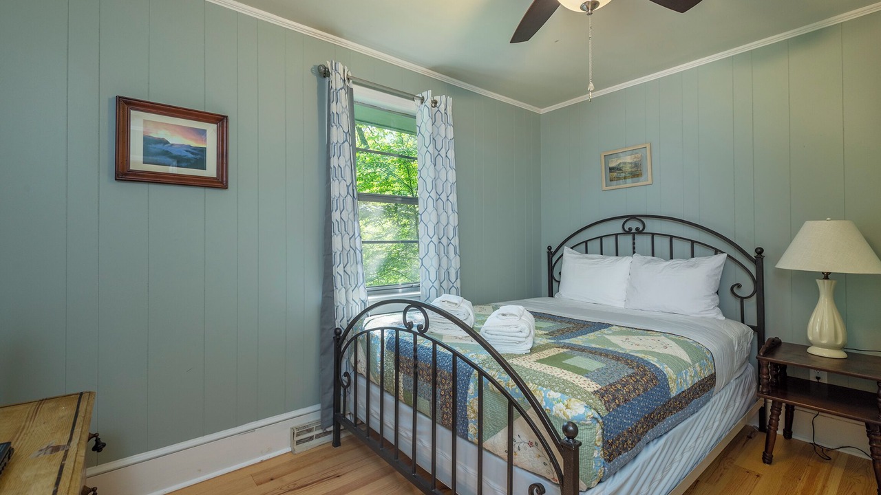 Photo of Bedroom in Skyland