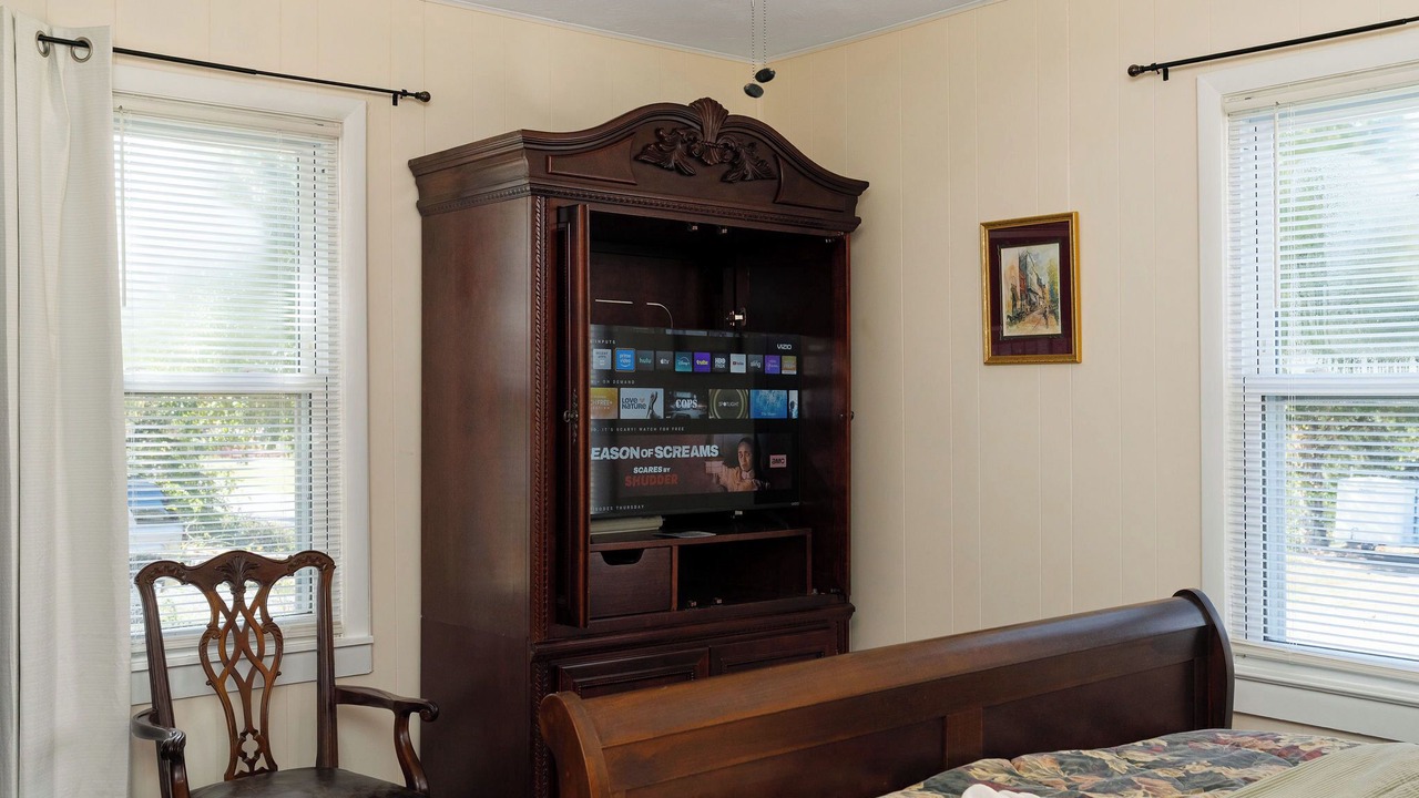 Photo of Bedroom in Tri-Cities
