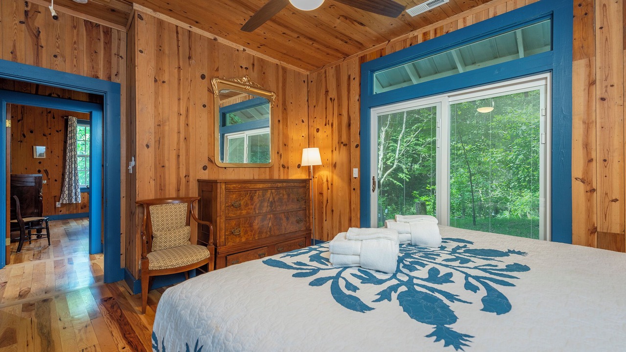 Photo of Bedroom in Skyland