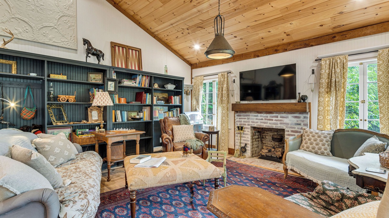 Photo of Livingroom in Lynn