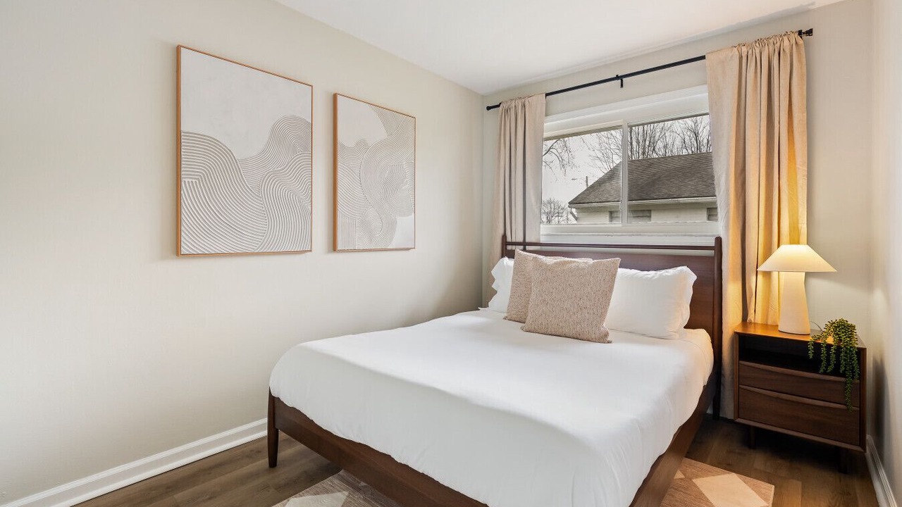 Photo of Bedroom in Grove City