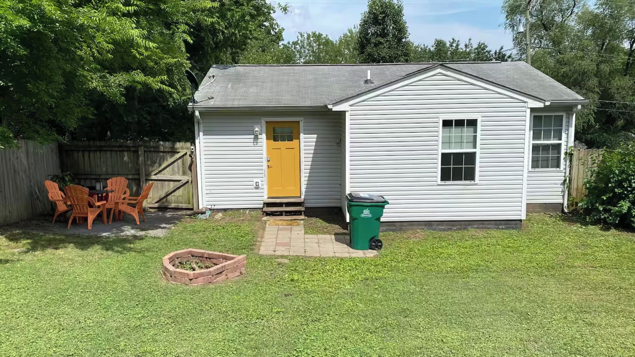 Photo of Outdoor in Shelby Hills
