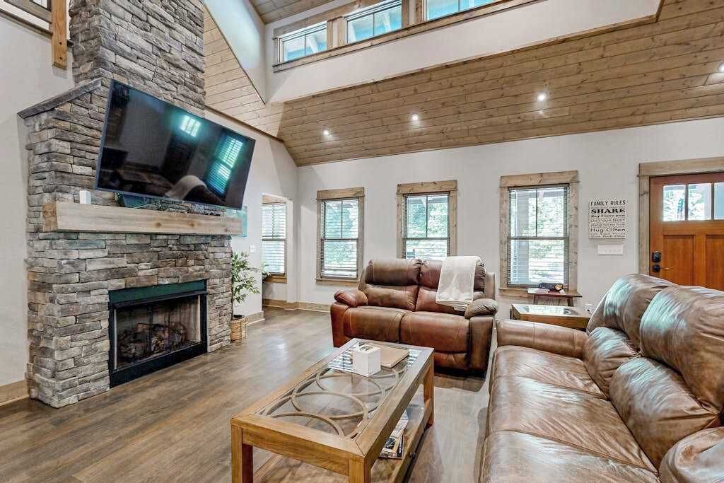 Photo of Livingroom in Pisgah Forest