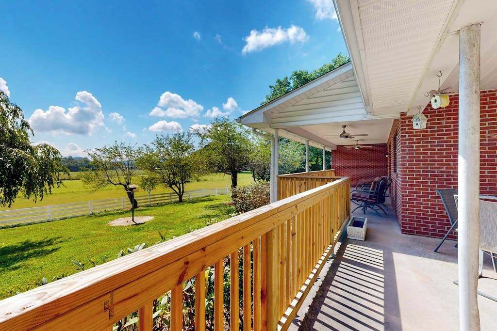 Photo of Patio Balcony in Mills River