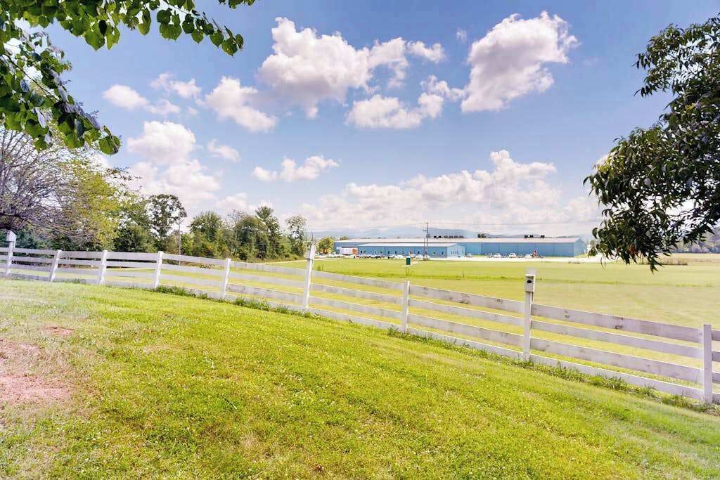 Photo of Outdoor in Mills River