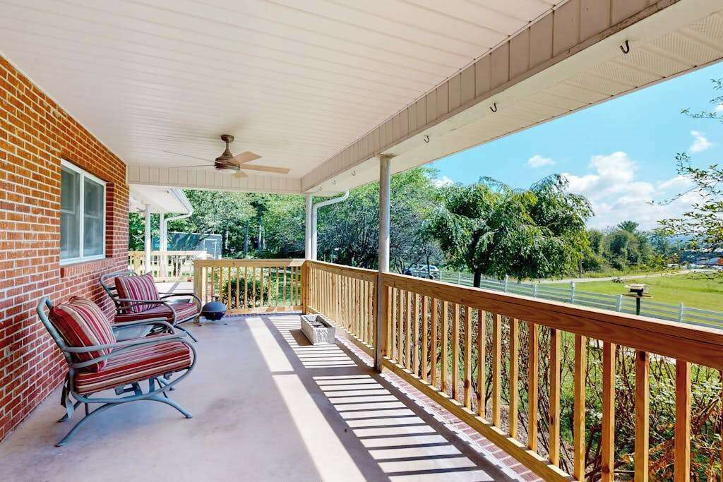 Photo of Patio Balcony in Mills River