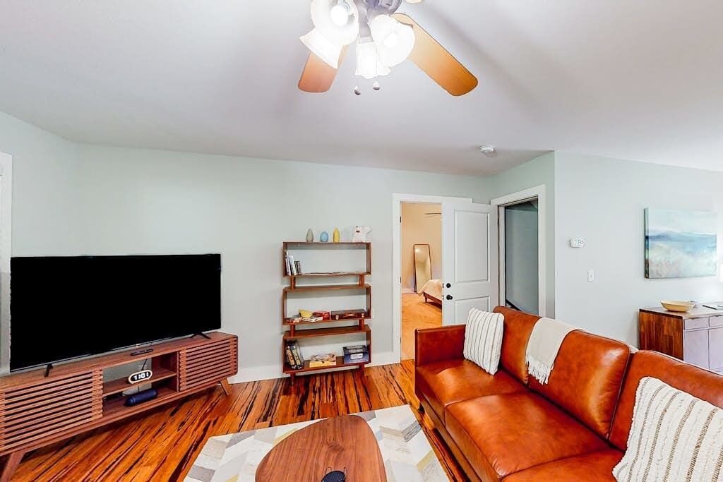 Photo of Livingroom in Pisgah Forest