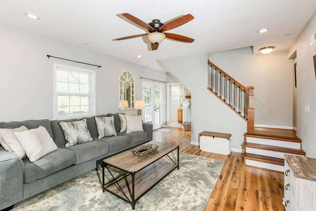 Photo of Livingroom in Weaverville