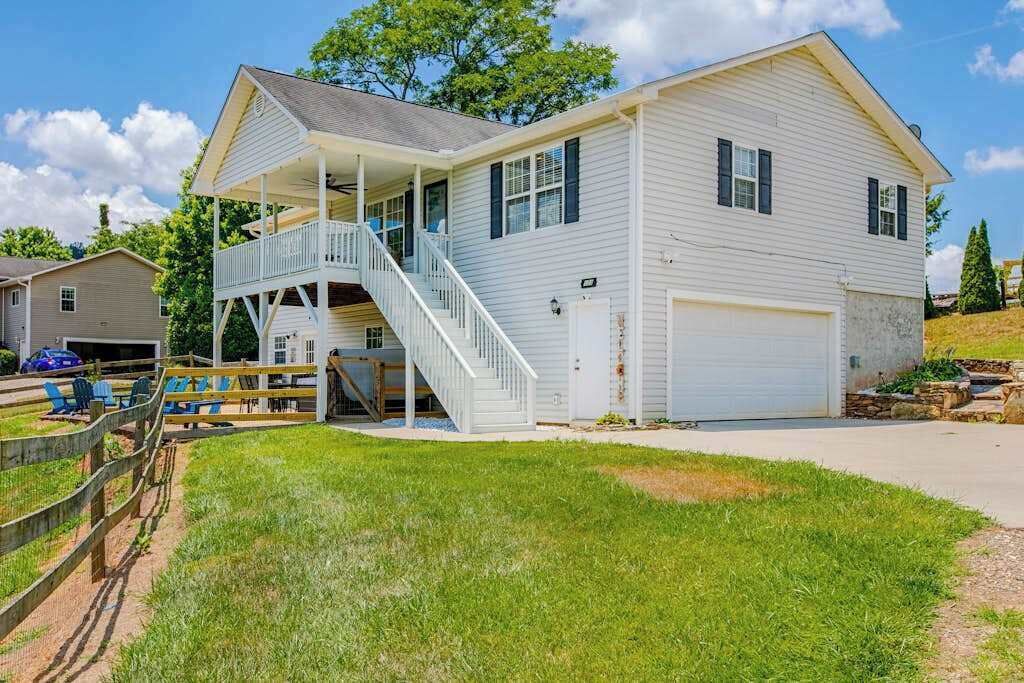 Photo of Outdoor in Weaverville