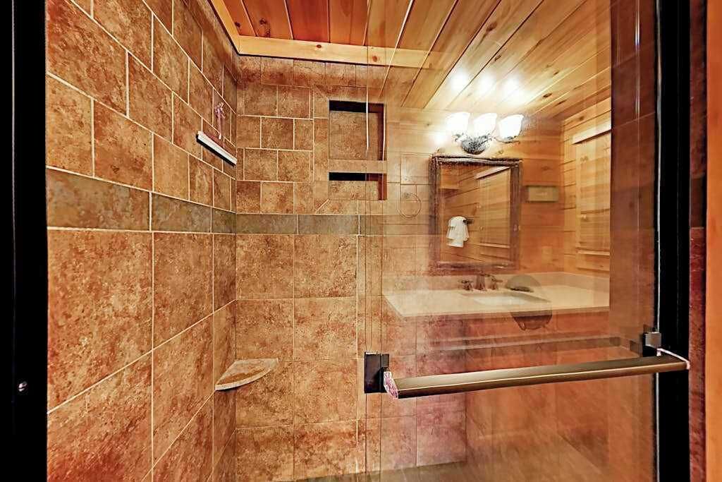 Photo of Bathroom in Old Fort