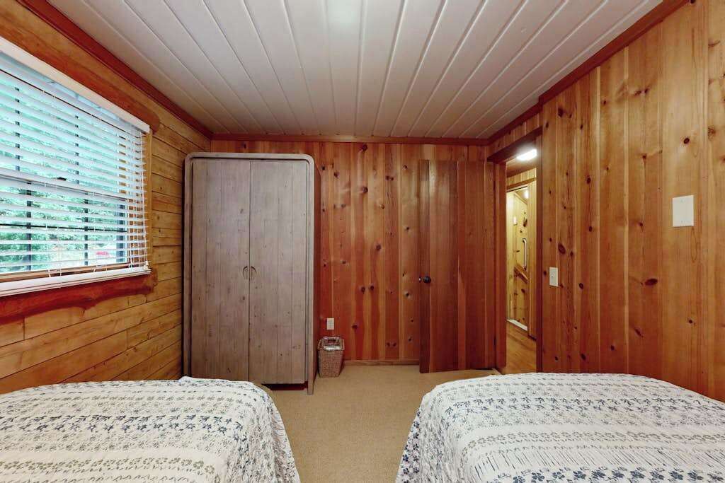 Photo of Bedroom in Lake Toxaway