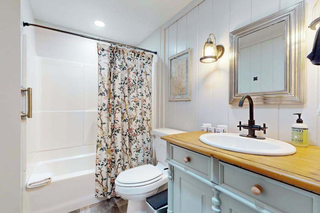 Photo of Bathroom in Lake Toxaway