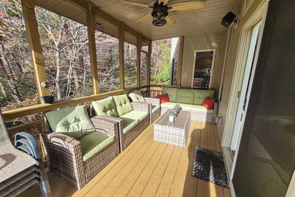 Photo of Patio Balcony in Lake Lure