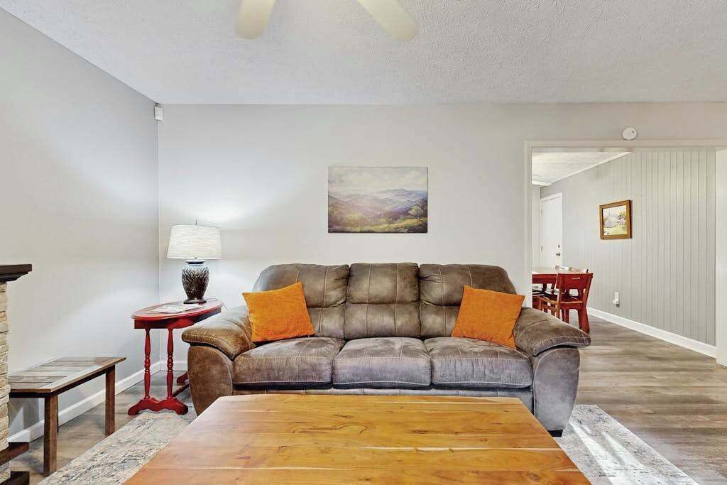 Photo of Livingroom in Waynesville