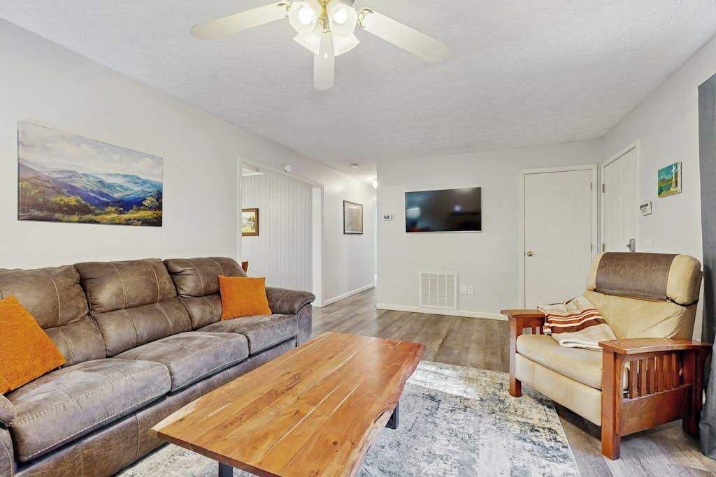 Photo of Livingroom in Waynesville