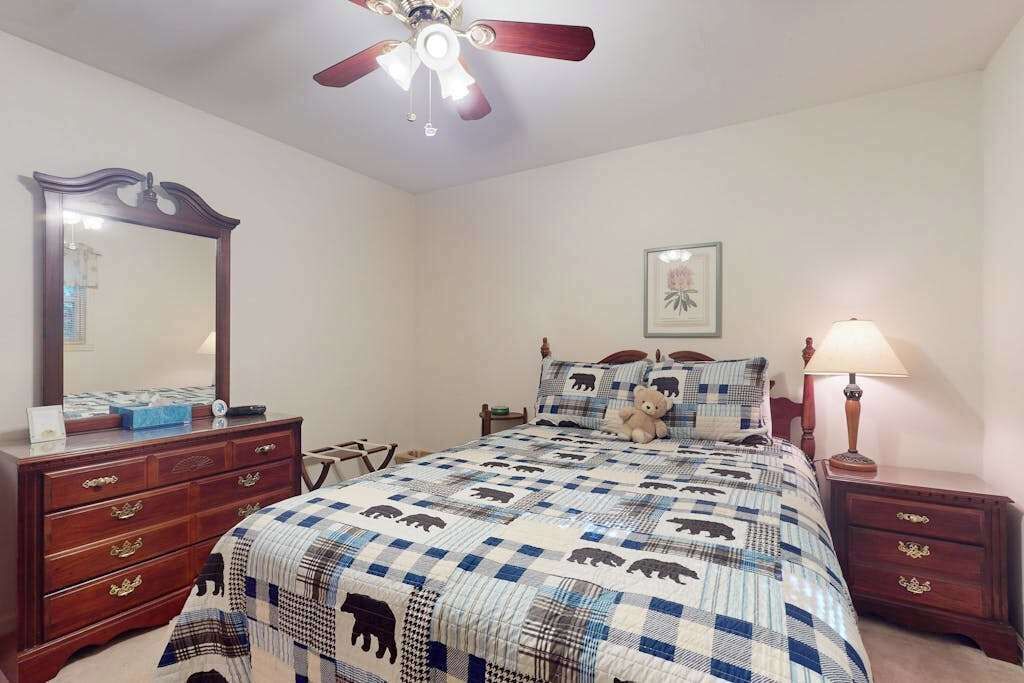 Photo of Bedroom in Scaly Mountain