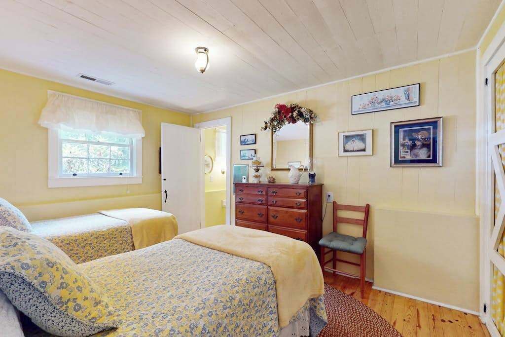Photo of Bedroom in Horse Shoe