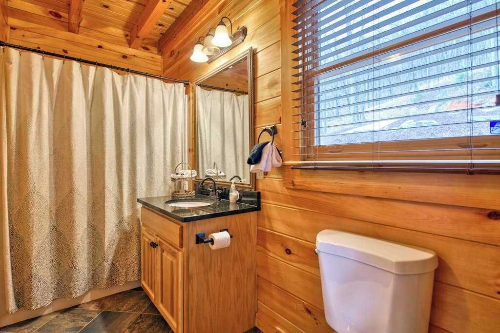 Photo of Bathroom in Lake Lure
