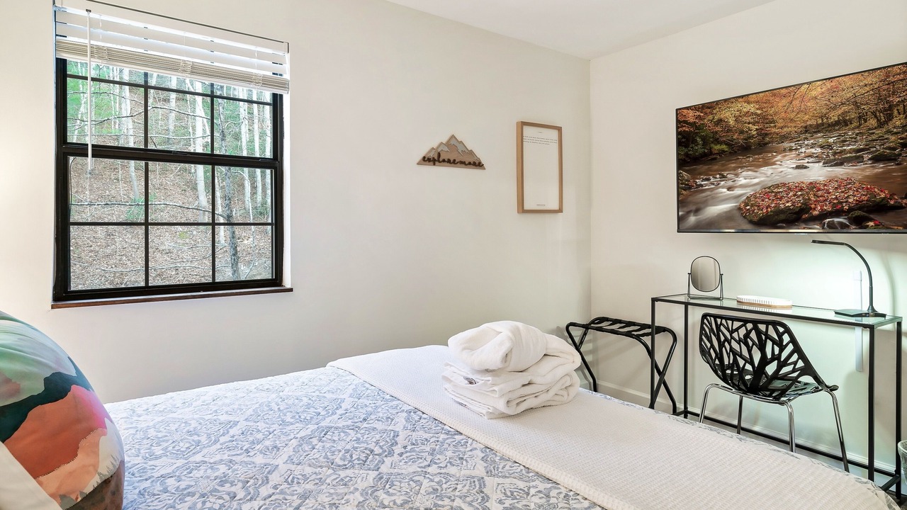 Photo of Bedroom in Gatlinburg - Pigeon Forge