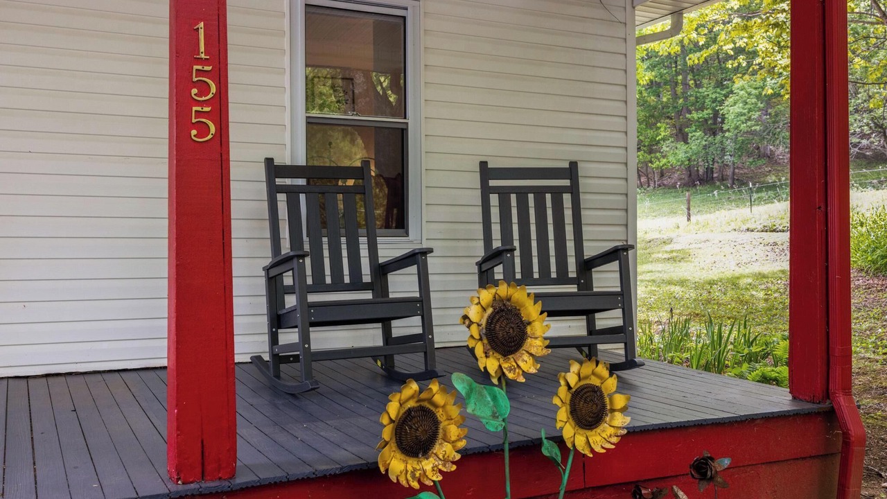 Photo of Patio Balcony in Roan Mountain