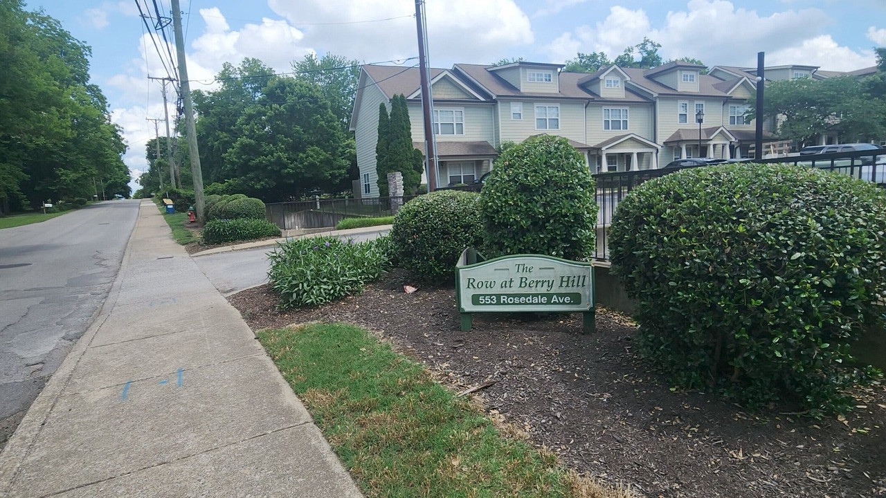 Photo of Outdoor in Hurwood Heights