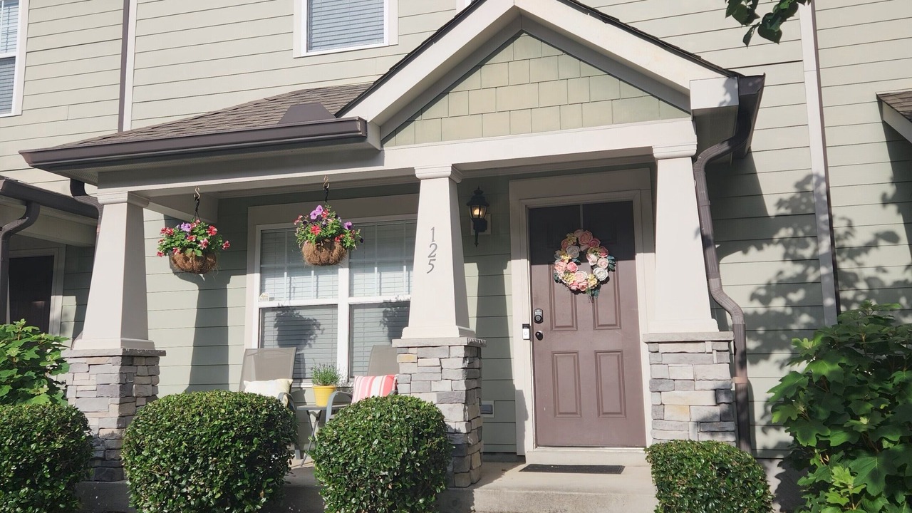 Photo of Outdoor in Hurwood Heights