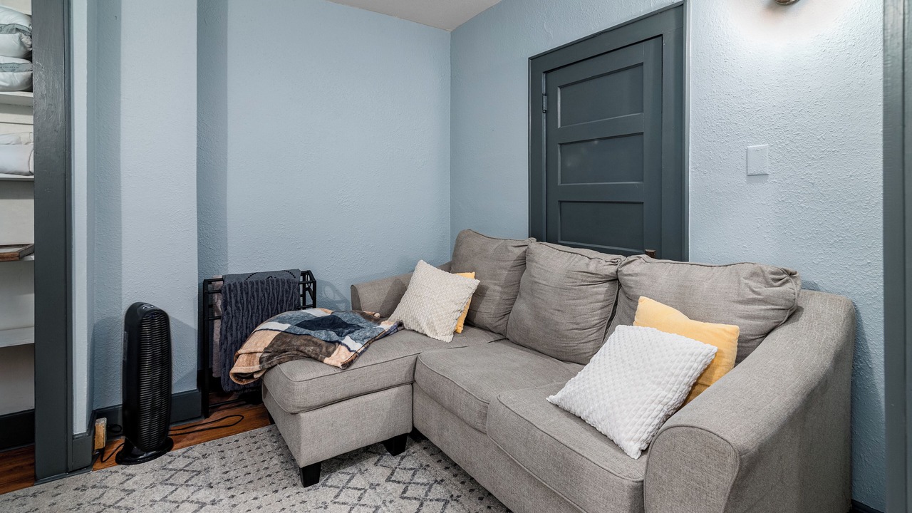 Photo of Livingroom in Jefferson City