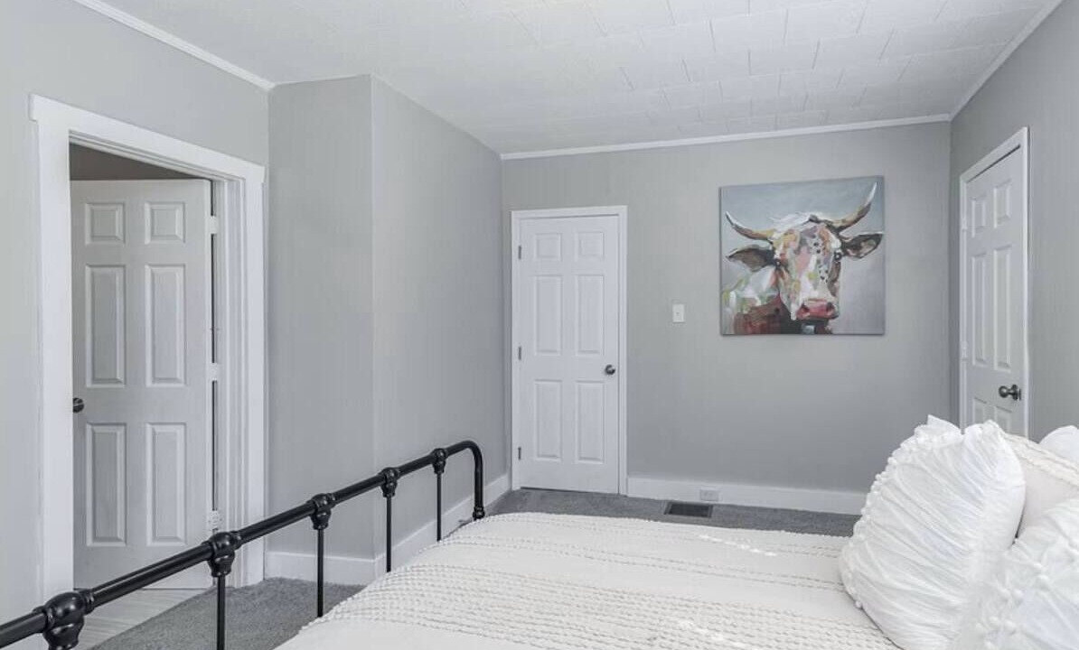 Photo of Bedroom in West Baden Springs