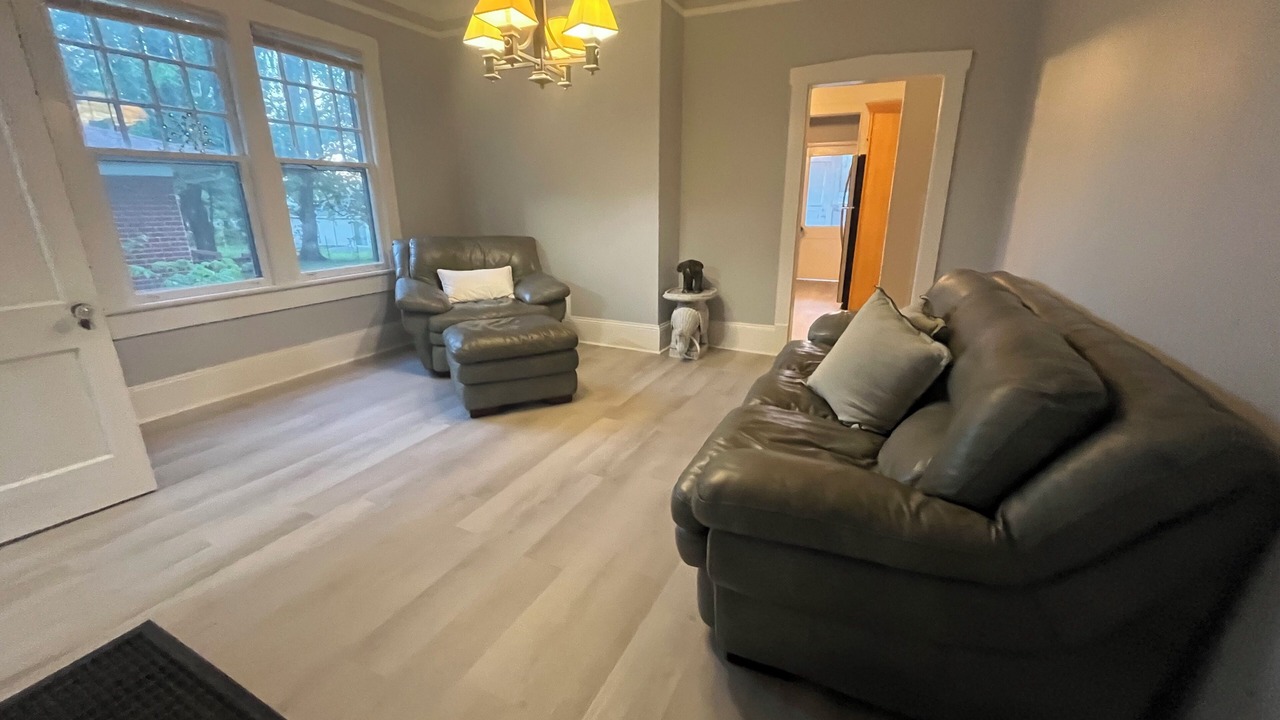 Photo of Livingroom in Cleveland
