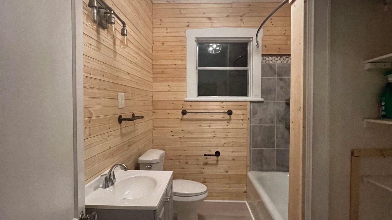 Photo of Bathroom in Cleveland