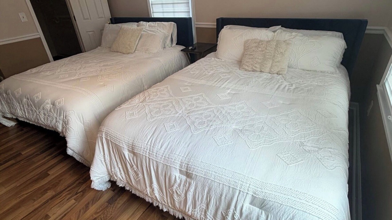 Photo of Bedroom in Taylors