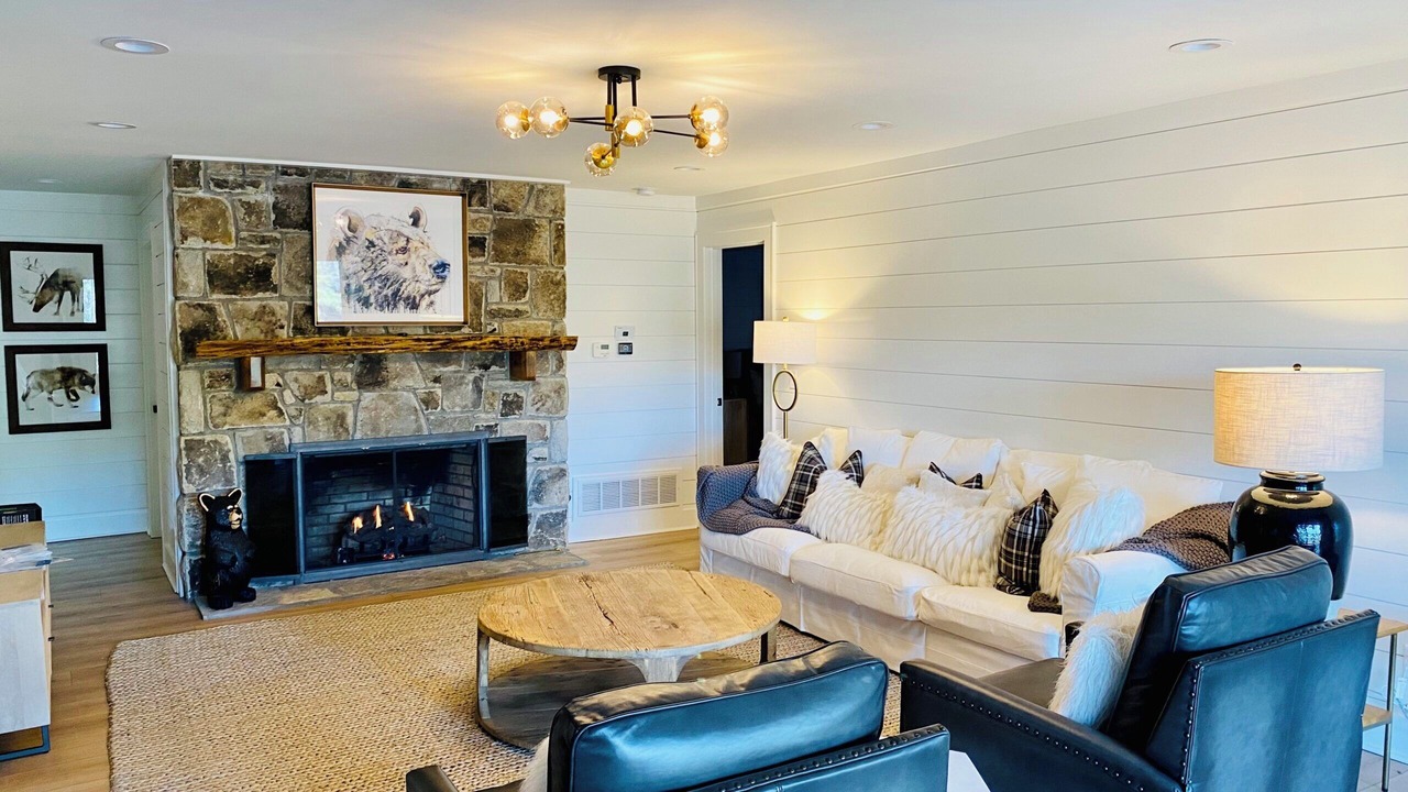 Photo of Livingroom in Lake Toxaway