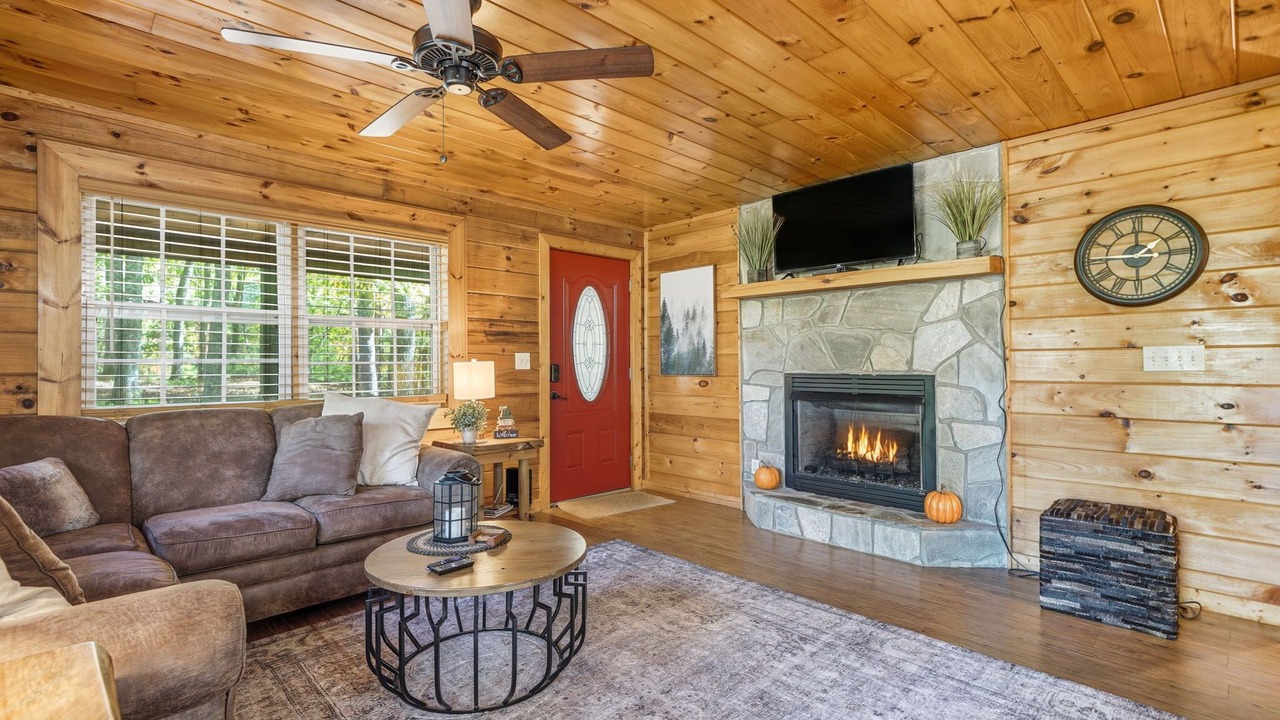 Photo of Livingroom in Morganton