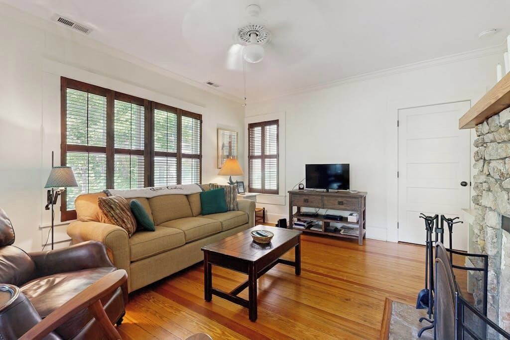 Photo of Livingroom in Montreat