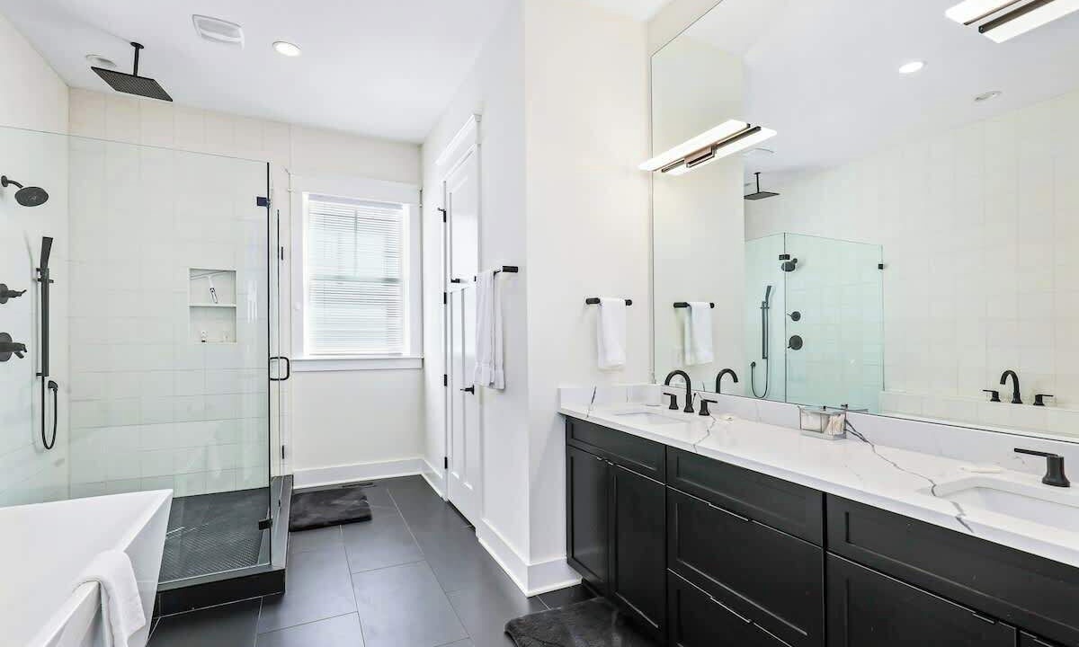 Photo of Bathroom in Salemtown