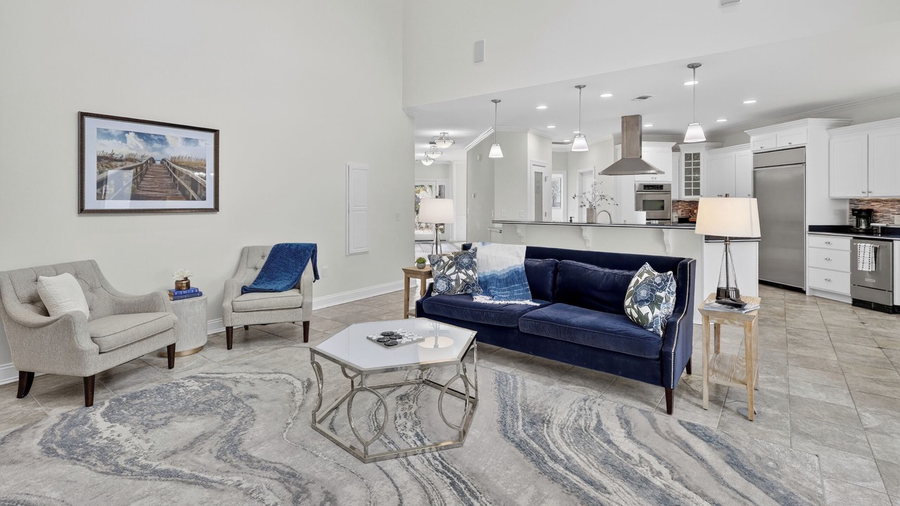 Photo of Livingroom in Whitemarsh Island