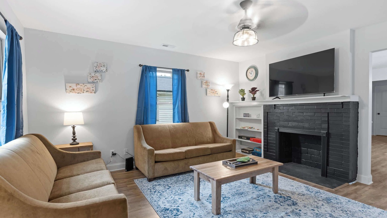 Photo of Livingroom in Chattanooga