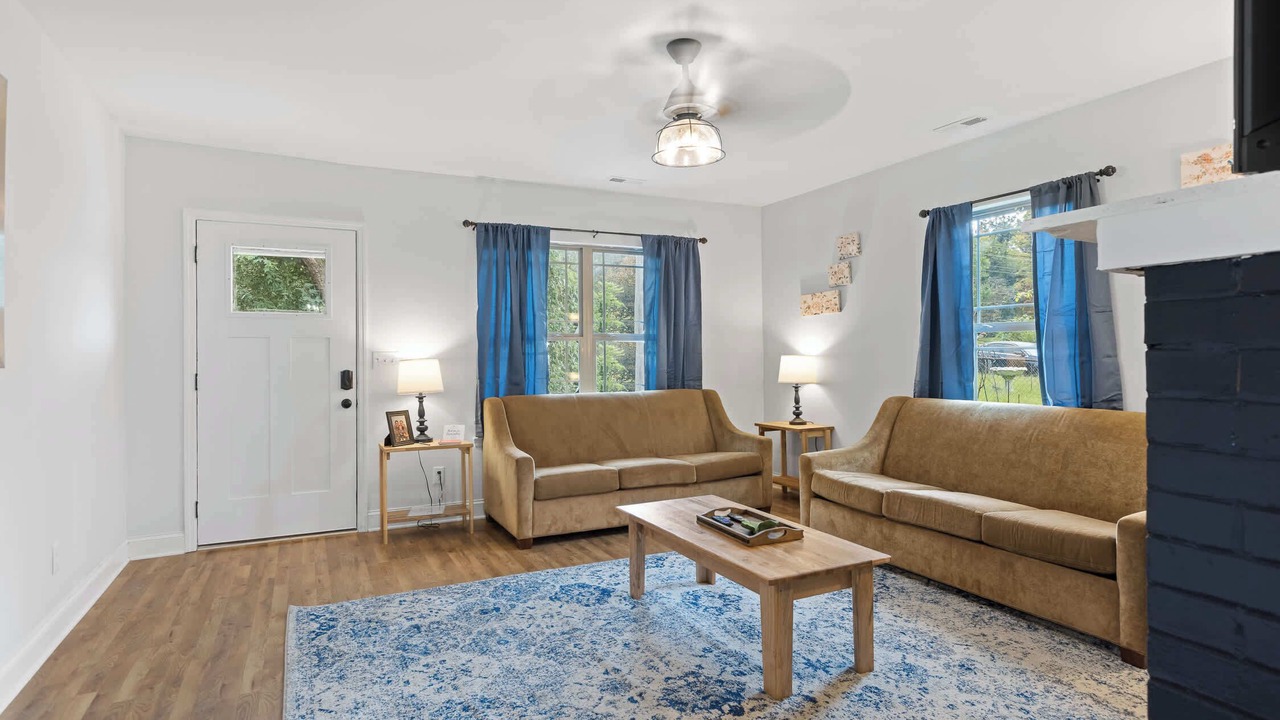 Photo of Livingroom in Chattanooga
