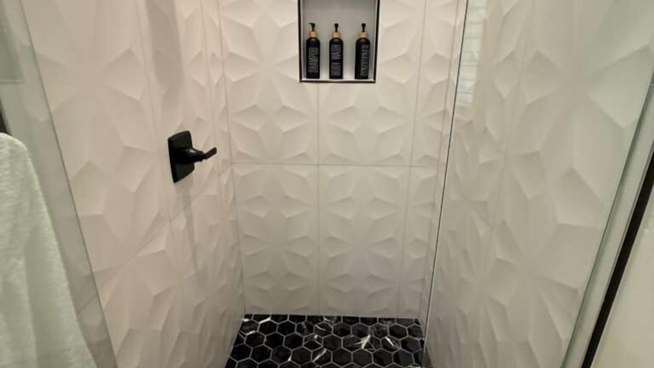 Photo of Bathroom in McCaysville