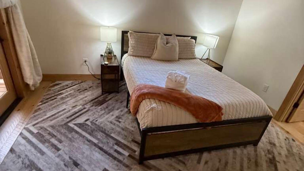 Photo of Bedroom in McCaysville