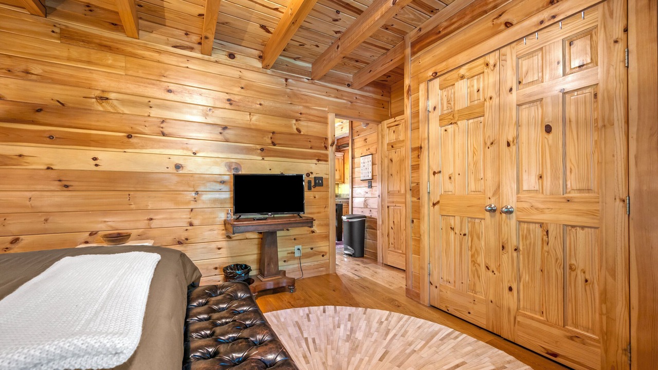 Photo of Bedroom in Lake Lure