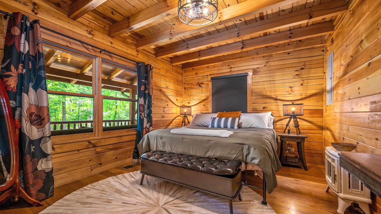 Photo of Bedroom in Lake Lure