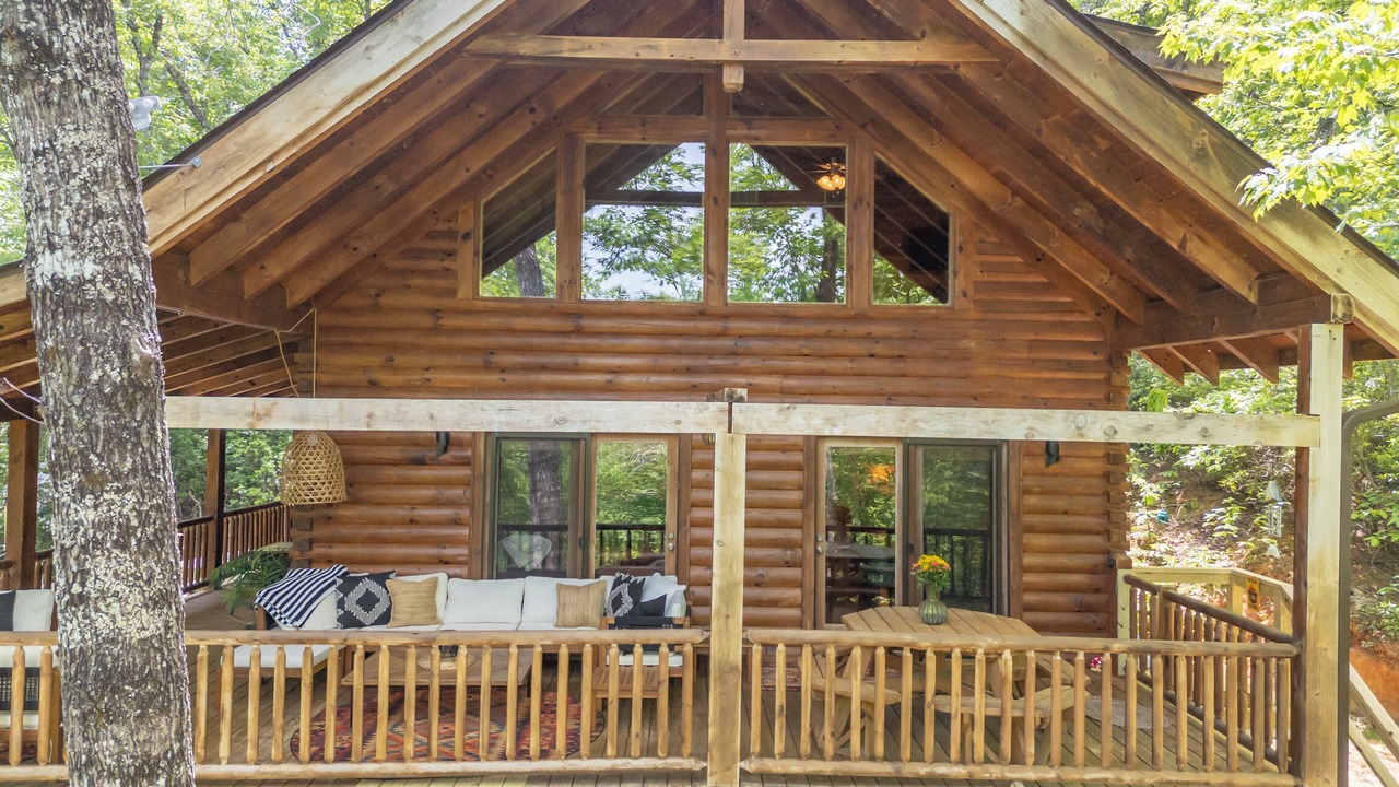 Photo of Patio Balcony in Lake Lure